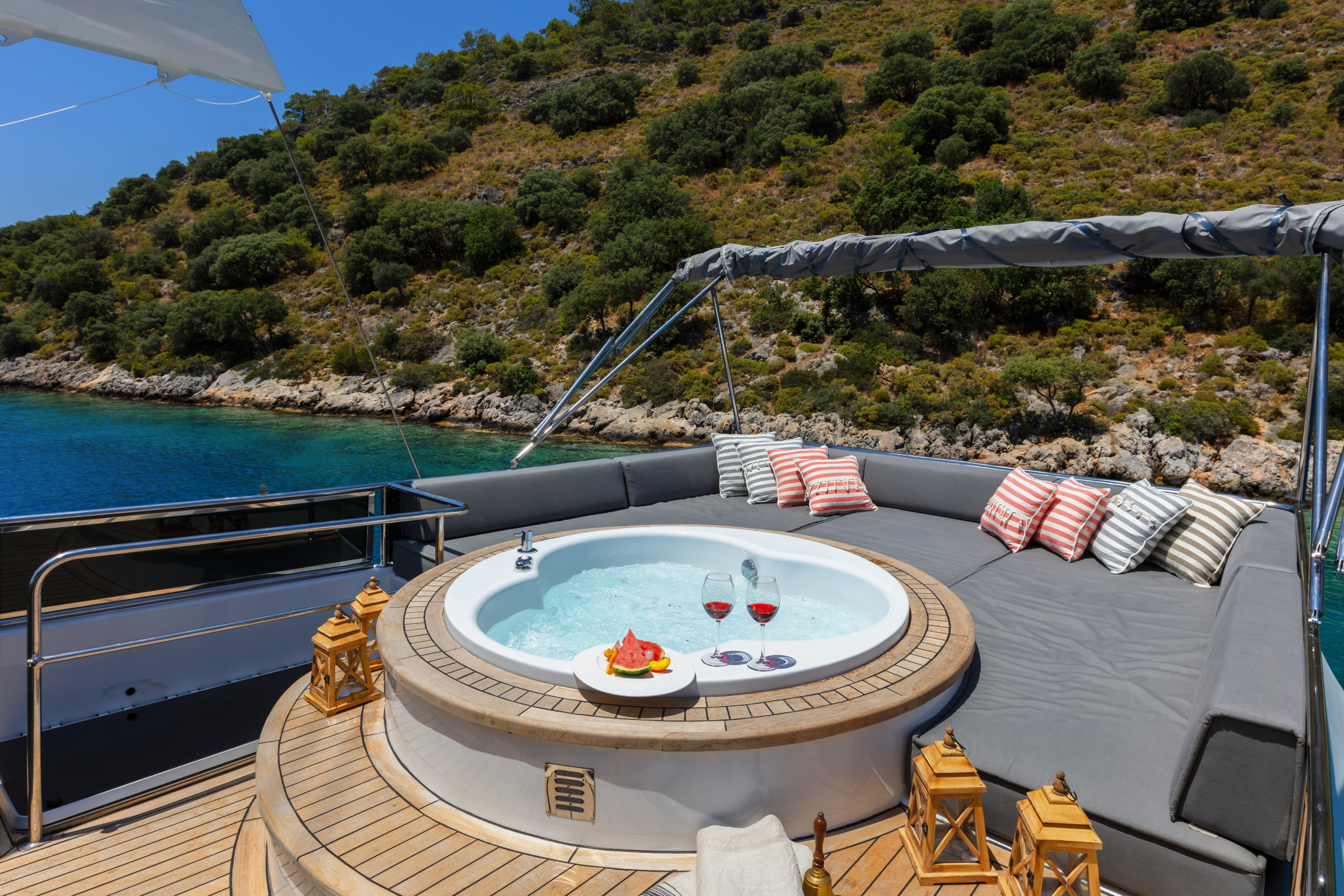 Perdue Yacht — view 3