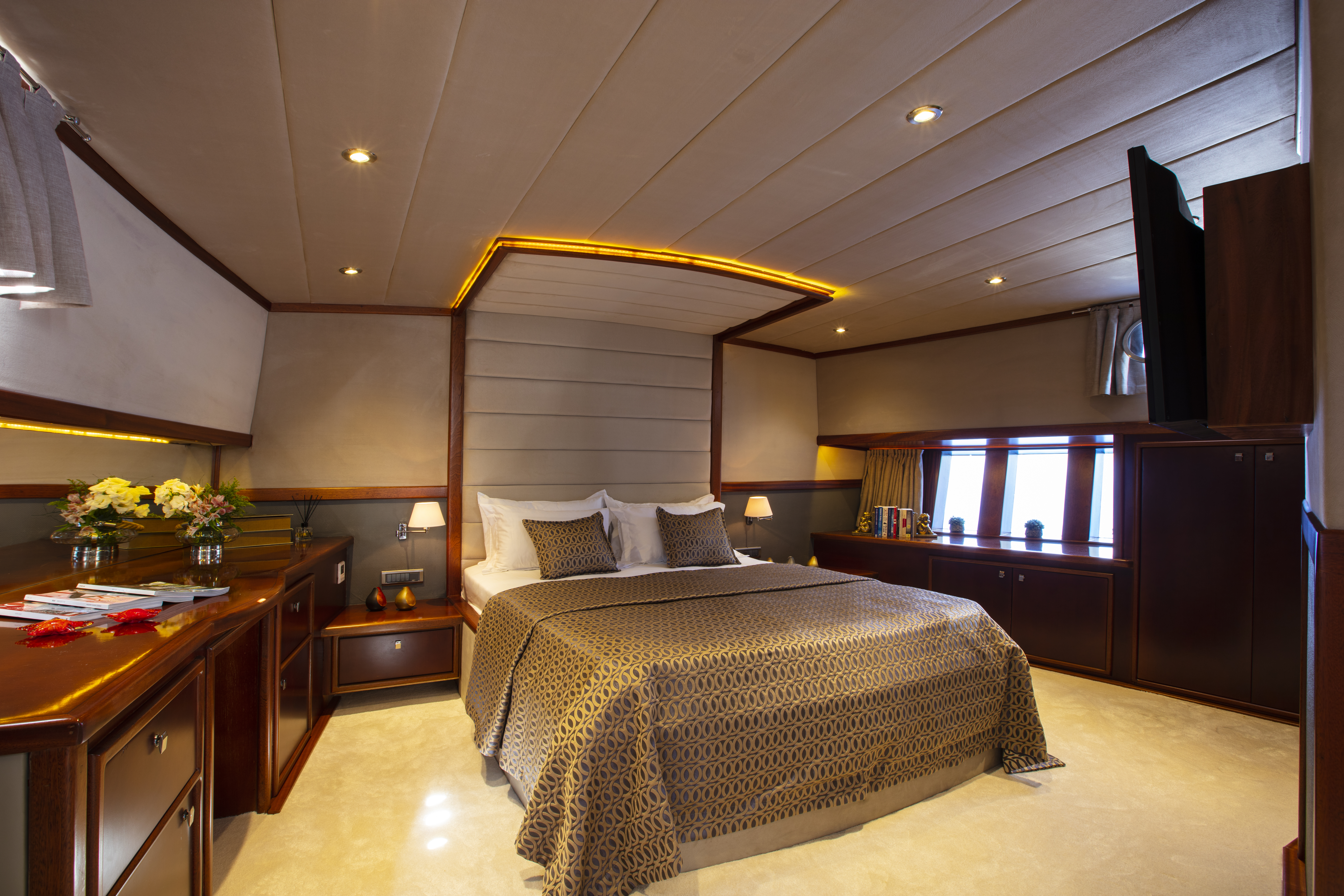 Perdue Yacht — view 6